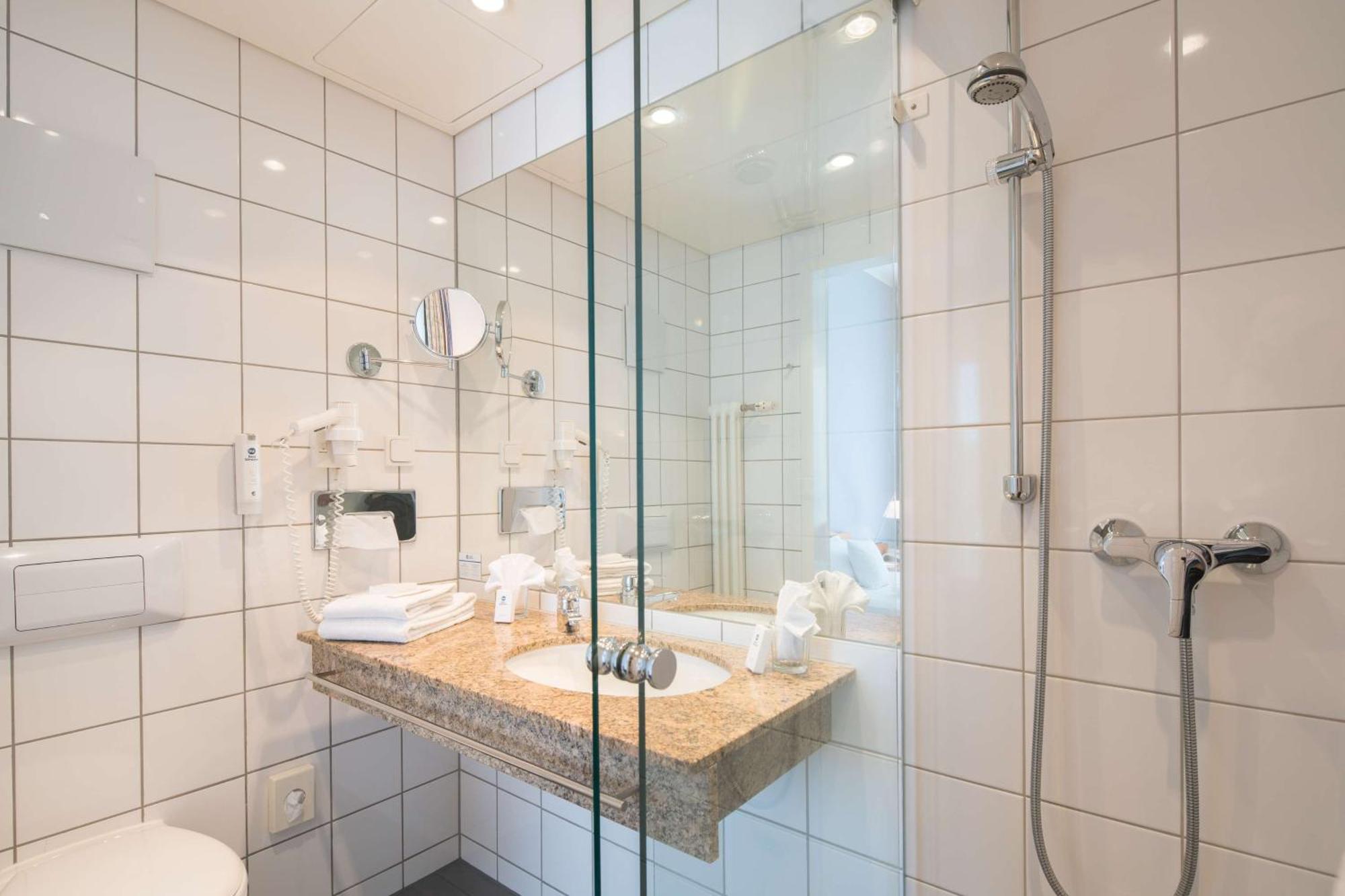Best Western Hotel Am Strassberger Tor เพลาเอิน ภายนอก รูปภาพ