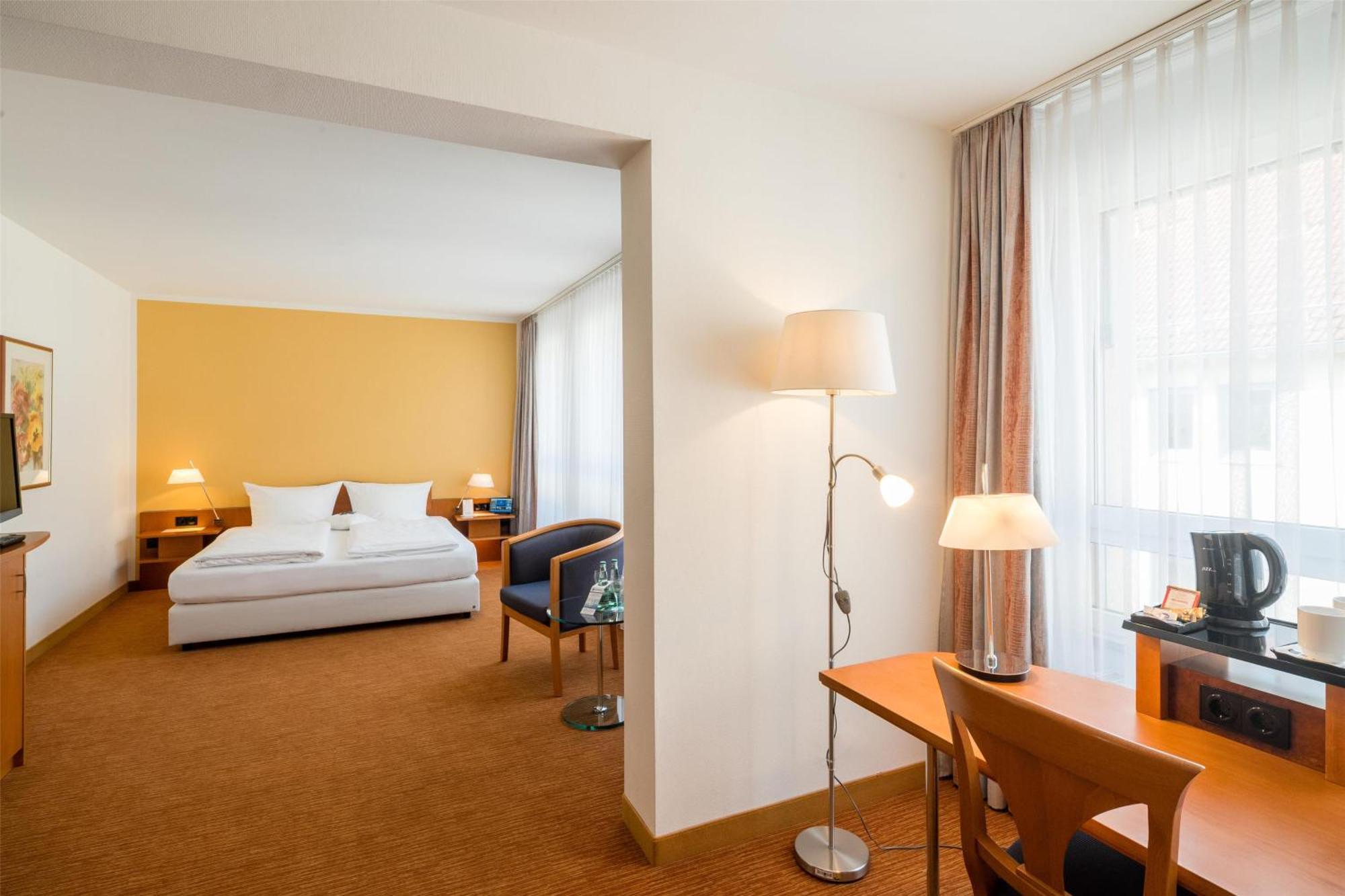 Best Western Hotel Am Strassberger Tor เพลาเอิน ภายนอก รูปภาพ